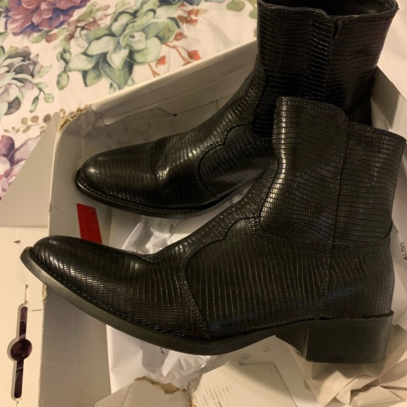 Aldo boots -Forienn - Picture 6 of 7